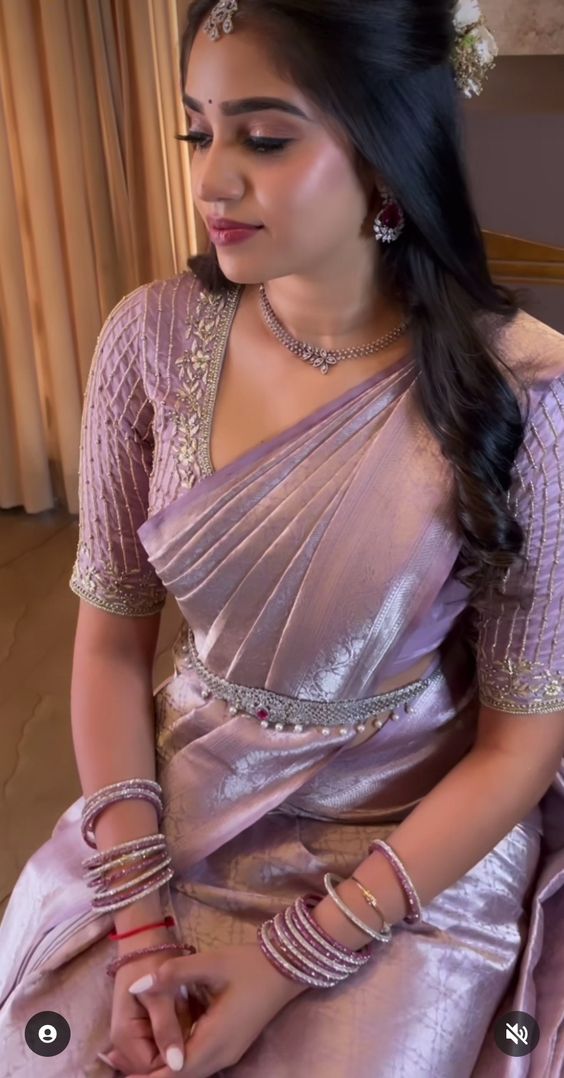 Engagement look for bride in saree hotsell