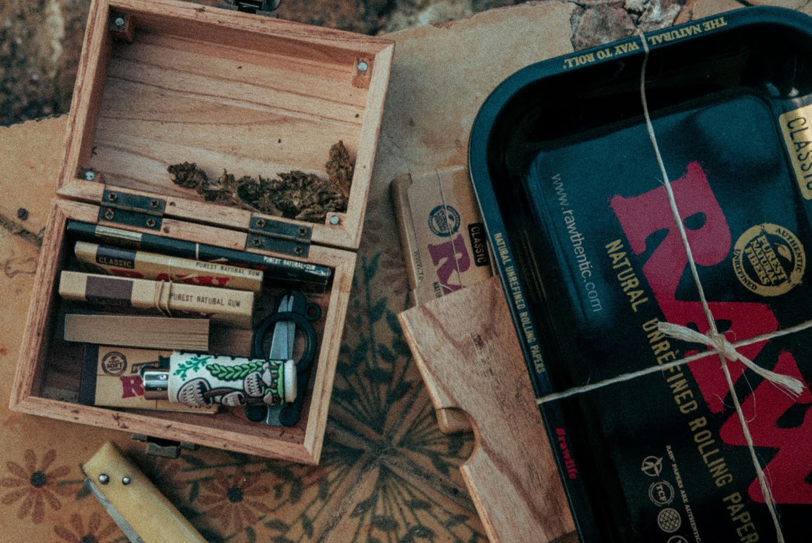  THC and CBD Cannabis