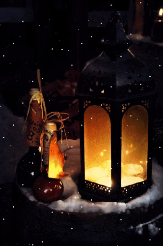 Новогодние открытки с фонариками. Фонарь для свечи. Рождественские свечи в снегу. Горящие свечи Рождественские анимация. И свечи сгорели и кончился