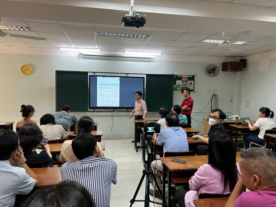 Nghiệm thu, hướng dẫn sử dụng thiết bị cho quý Thầy Cô tại Trung học Thực hành Đại Học Sư Phạm, TP.HCM