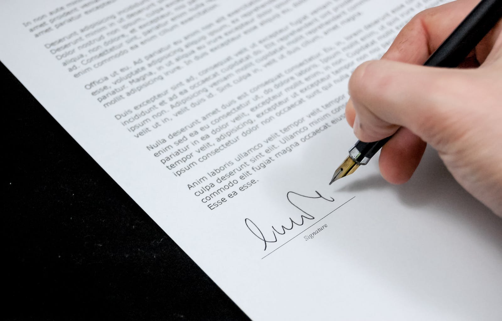 ¿Cómo Redactar una Carta de Rescisión de Contrato?
