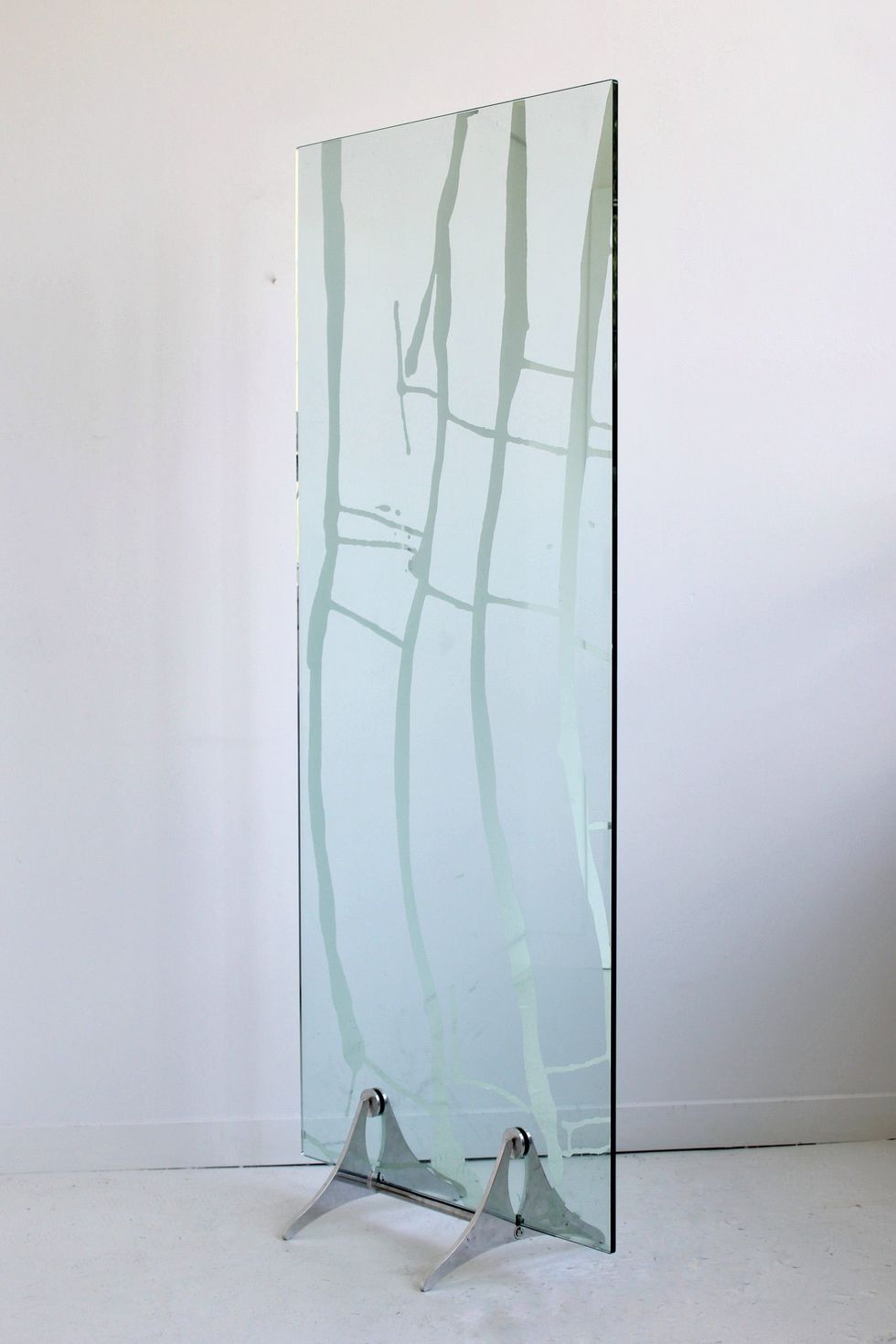 17. Italian Two-Toned Glass Partition By Tonelli Design