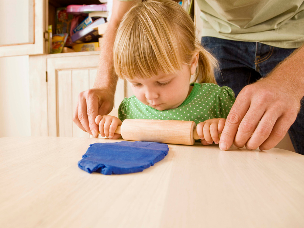 Kegiatan Pengembangan Anak - Play Dough