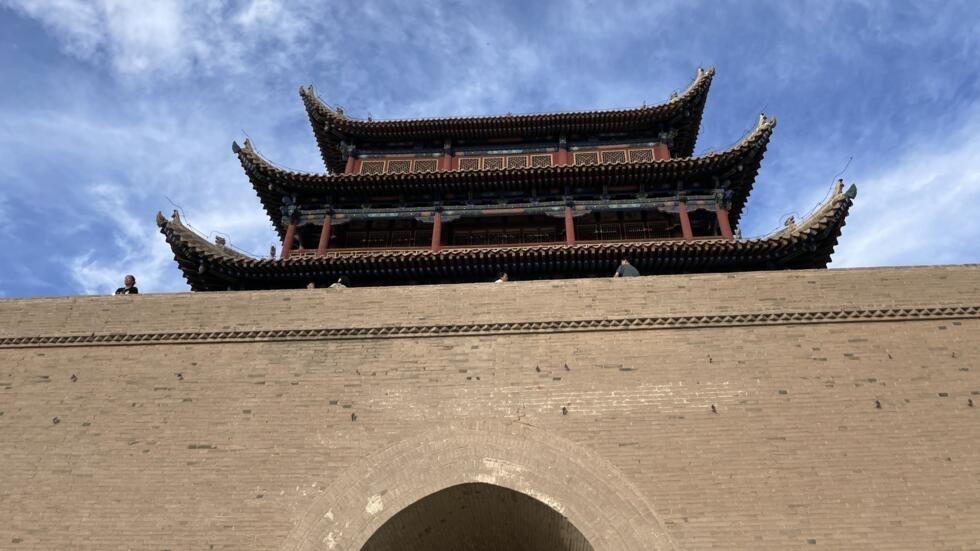 Jiayuguan, la dernire forteresse de la grande muraille qui a longtemps marqu la frontire ouest de la Chine.