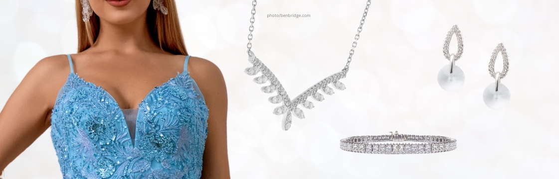 Jewelry for V-neckline dress