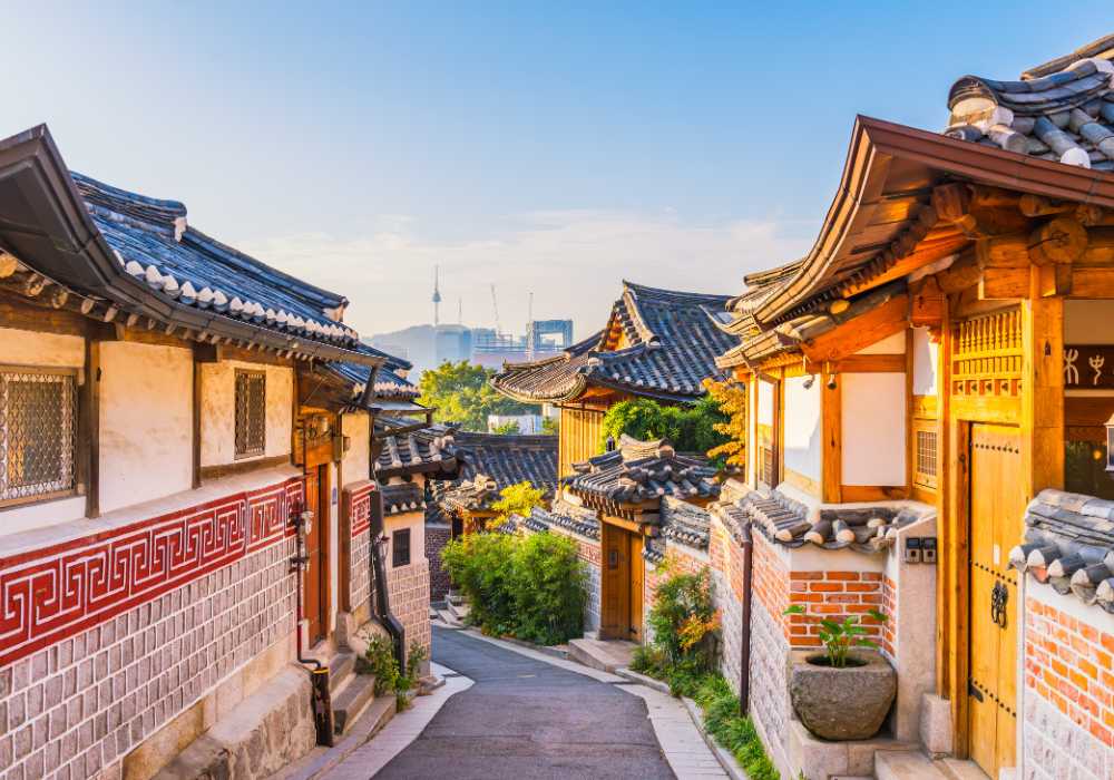 Japan or Korea: Which Country Is Better for Expats? 2