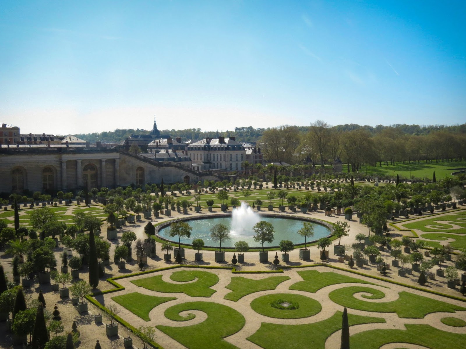 Visitar o Louvre e o Jardim de Versalhes