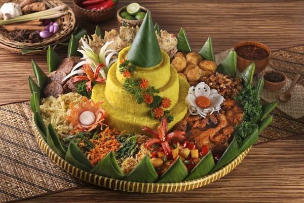 sajian tumpeng