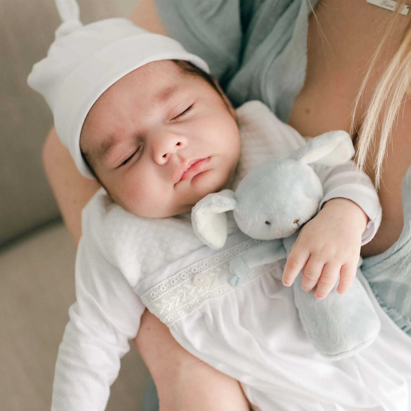 4 điều không nên nói với trẻ sơ sinh