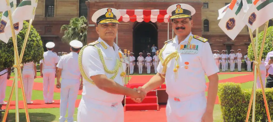 AZftHAovRLba9bmE0I 1leEnim5CHRp xkOg6EJhZnVe 4dJdSrG9lMu4YMvQXsglBxYIG2wYL1wM6ZF4V Meet India’s 26th Navy Chief: Admiral Dinesh Kumar Tripathi