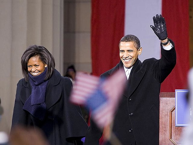 spotcovery-Barack and Michelle Obama at a rally in Baltimore