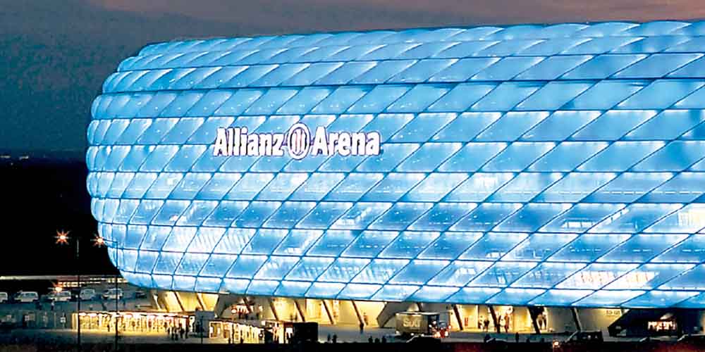 The Allianz Arena facade turn blue