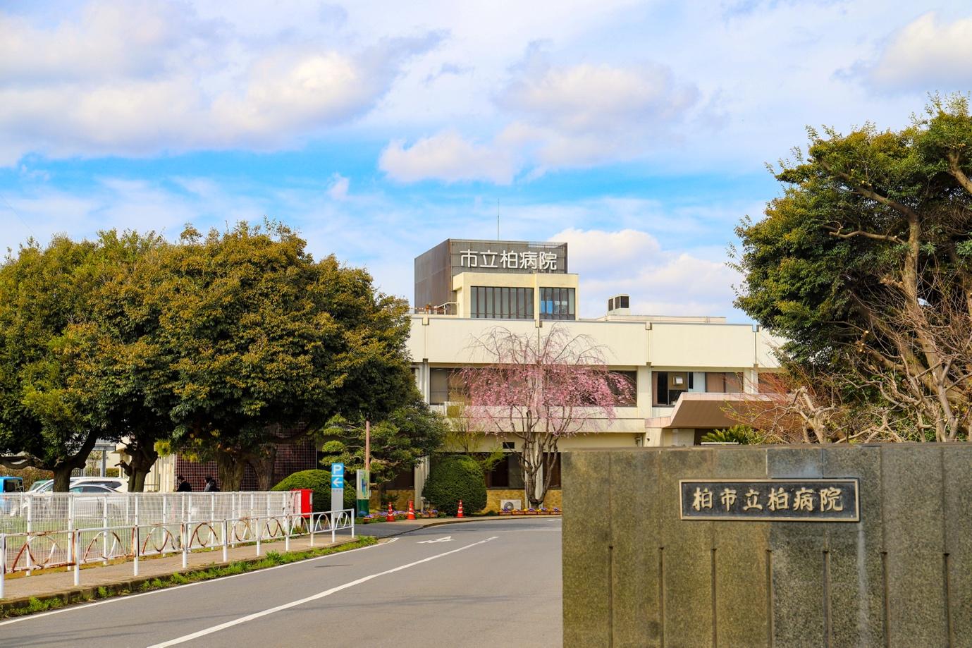 道路と道路標識

中程度の精度で自動的に生成された説明