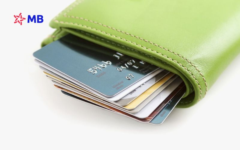 Yêu cầu nâng hạn mức thẻ tín dụng bằng nhiều cách