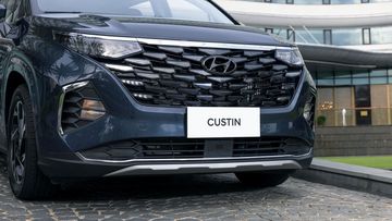 Hyundai Custin 2024 có mặt ca-lăng hiện đại, dễ dàng nhận diện