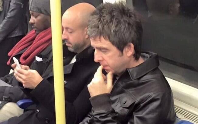 Noel Gallagher foi visto no metrô a caminho do show do U2 em Londres