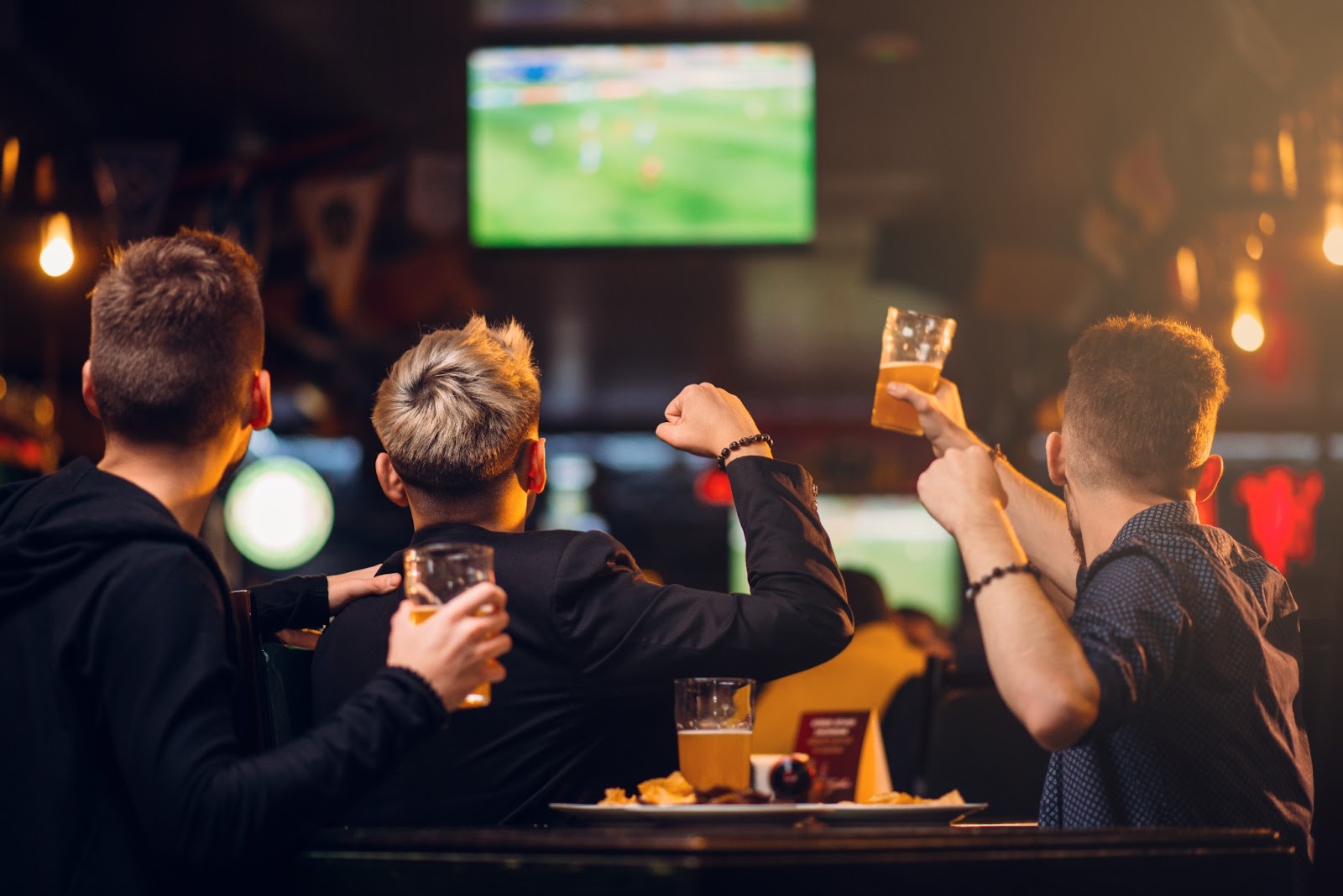 EURO 2024 :  Comment la digitalisation peut transformer l'expérience client des fans de foot dans votre bar avec TastyCloud