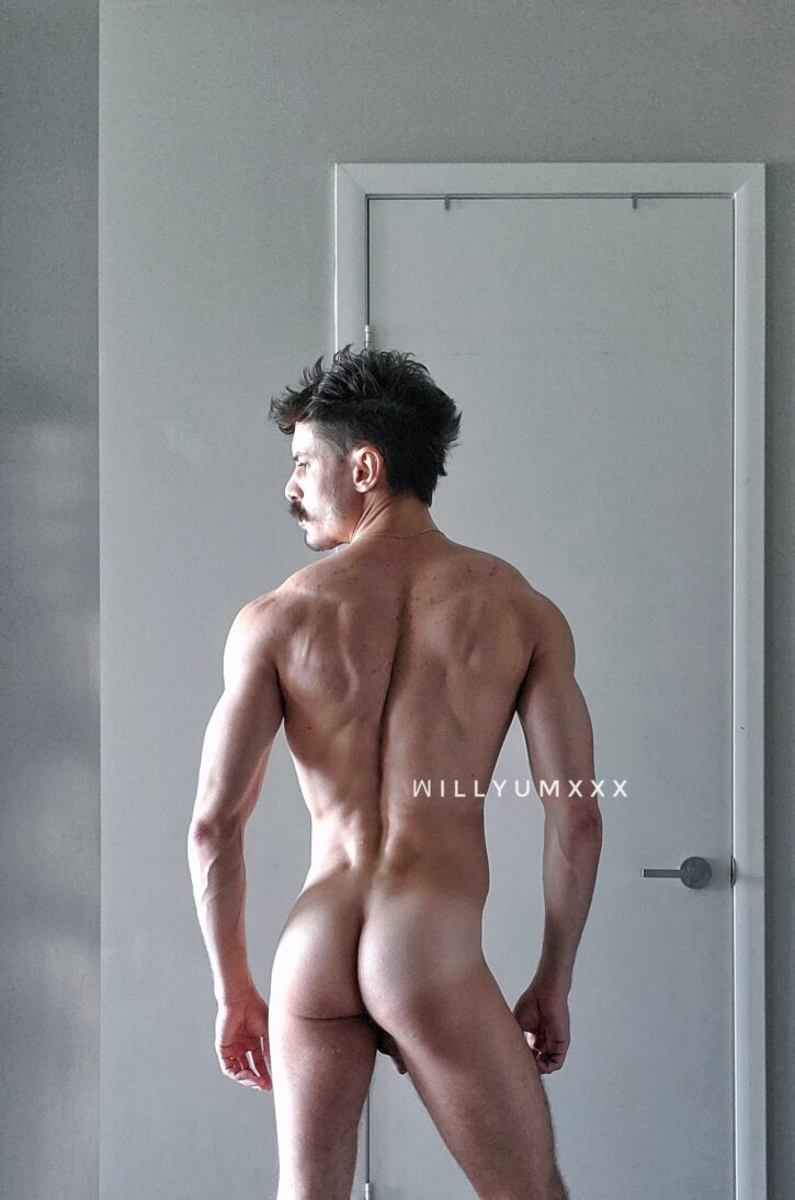 william miguel posing naked in his apartment showing off his muscled hairless ass