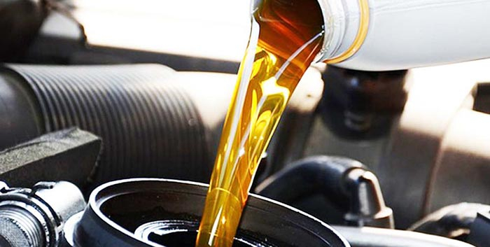 Dầu bôi trơn đóng vai trò quan trọng với động cơ và máy móc