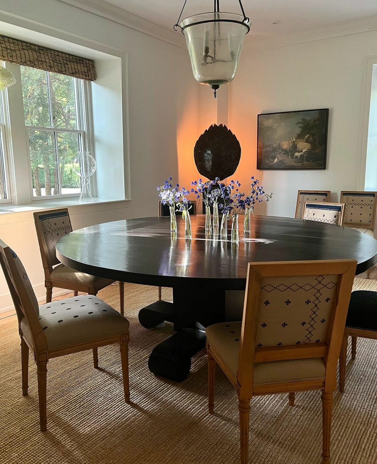 Gorgeous Black Round Dining Table