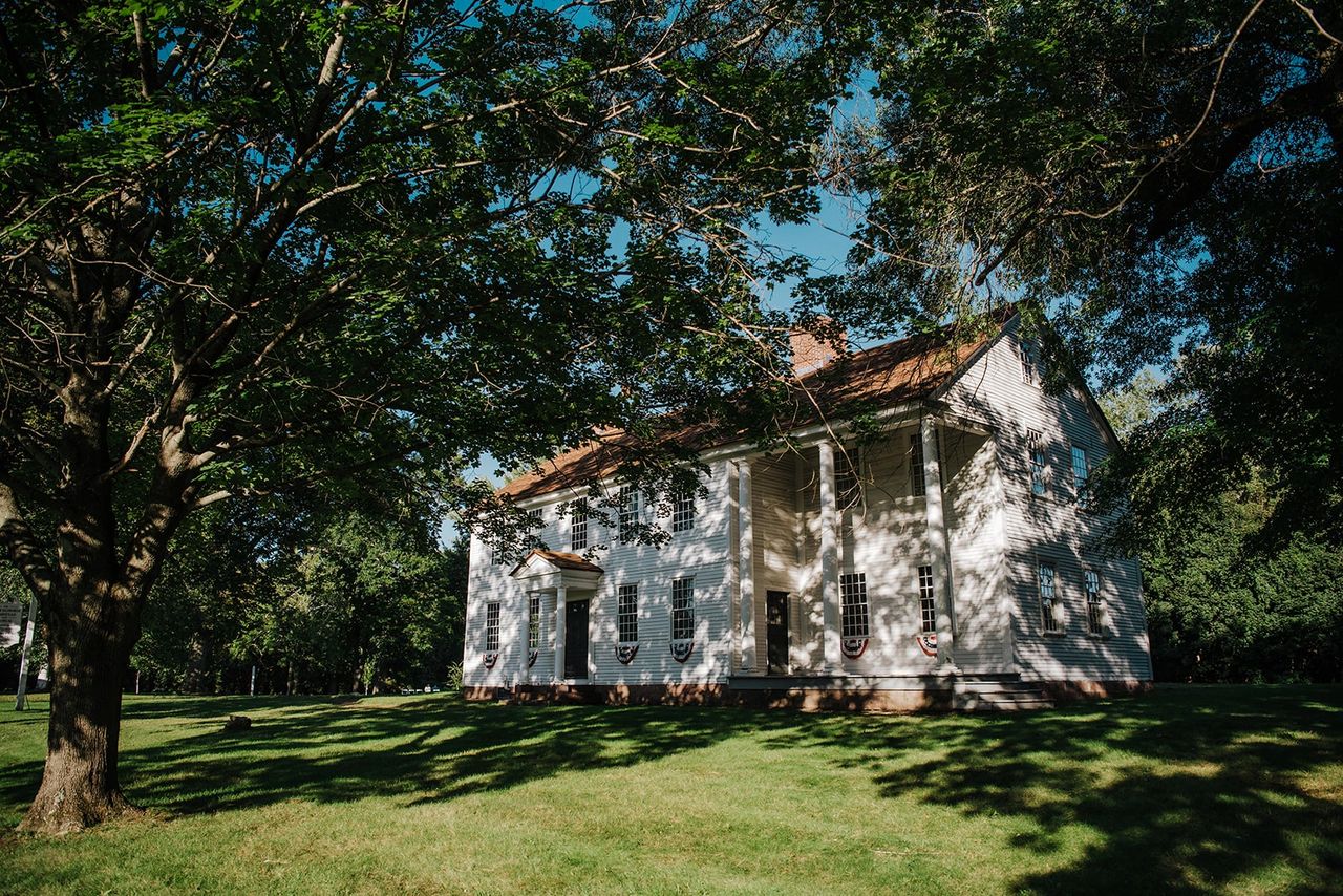 Picture of house on grounds