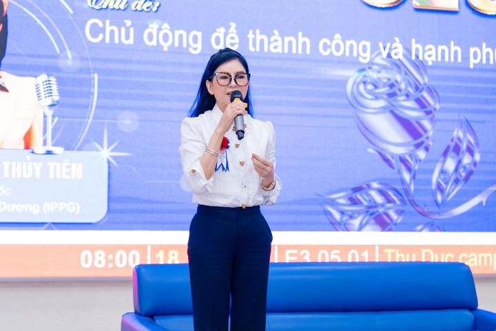 [Video] Sinh viên HUTECH được truyền cảm hứng xây dựng tương lai từ nữ CEO Lê Hồng Thủy Tiên 20