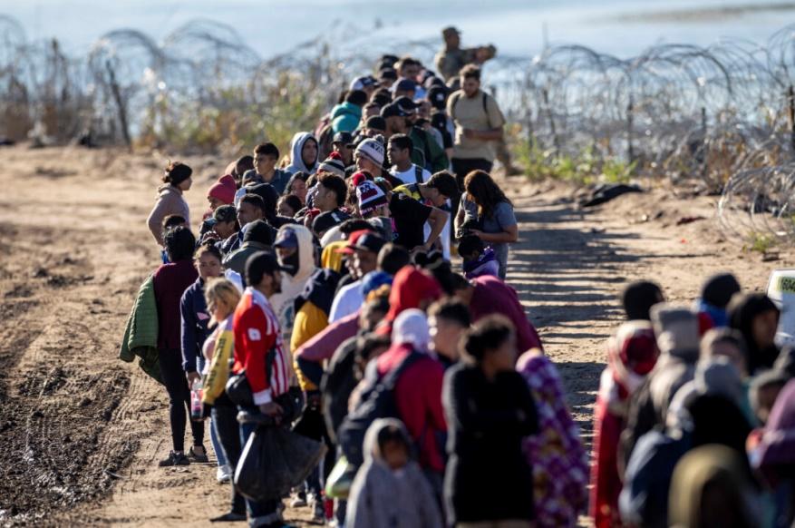 Cơ quan giám sát: Chính phủ TT Biden chi hàng tỷ USD cho các chương trình trợ giúp người nhập cư bất hợp pháp giữa cuộc khủng hoảng biên giới