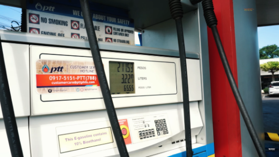 A close up of a gas pump

Description automatically generated