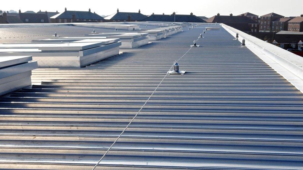 How To Choose Metal Roofs For Commercial Buildings?