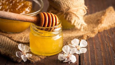 Raw Wildflower Honey: A Delicious Snack With Health Benefits