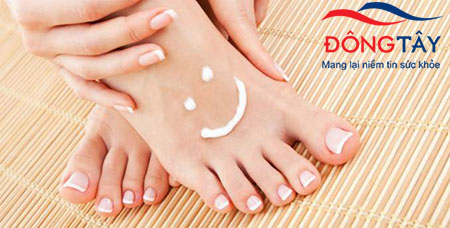 Giữ ẩm da là biện pháp gián tiếp giúp giảm nguy cơ hình thành vết thương do cọ xát