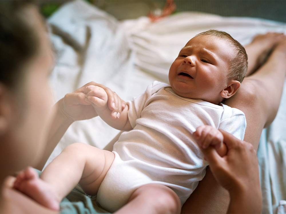 4 điều không nên nói với trẻ sơ sinh