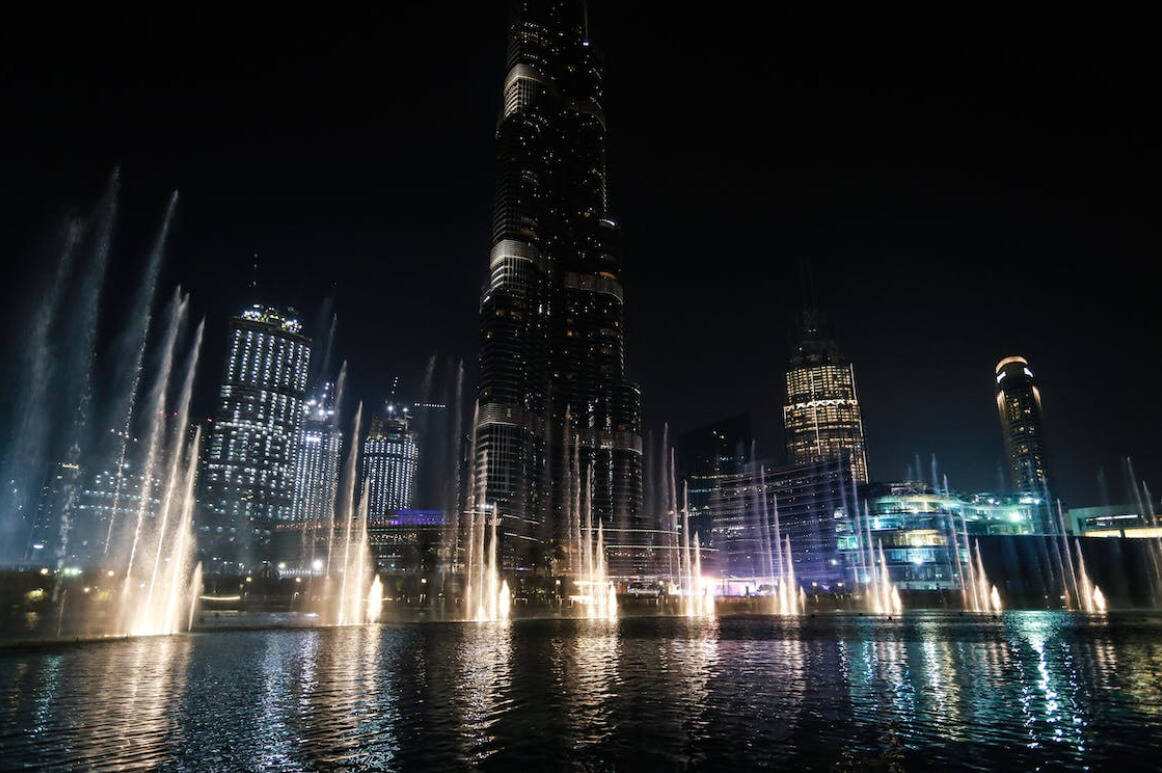 Burj Khalifa behind the Dubai Fountain Show