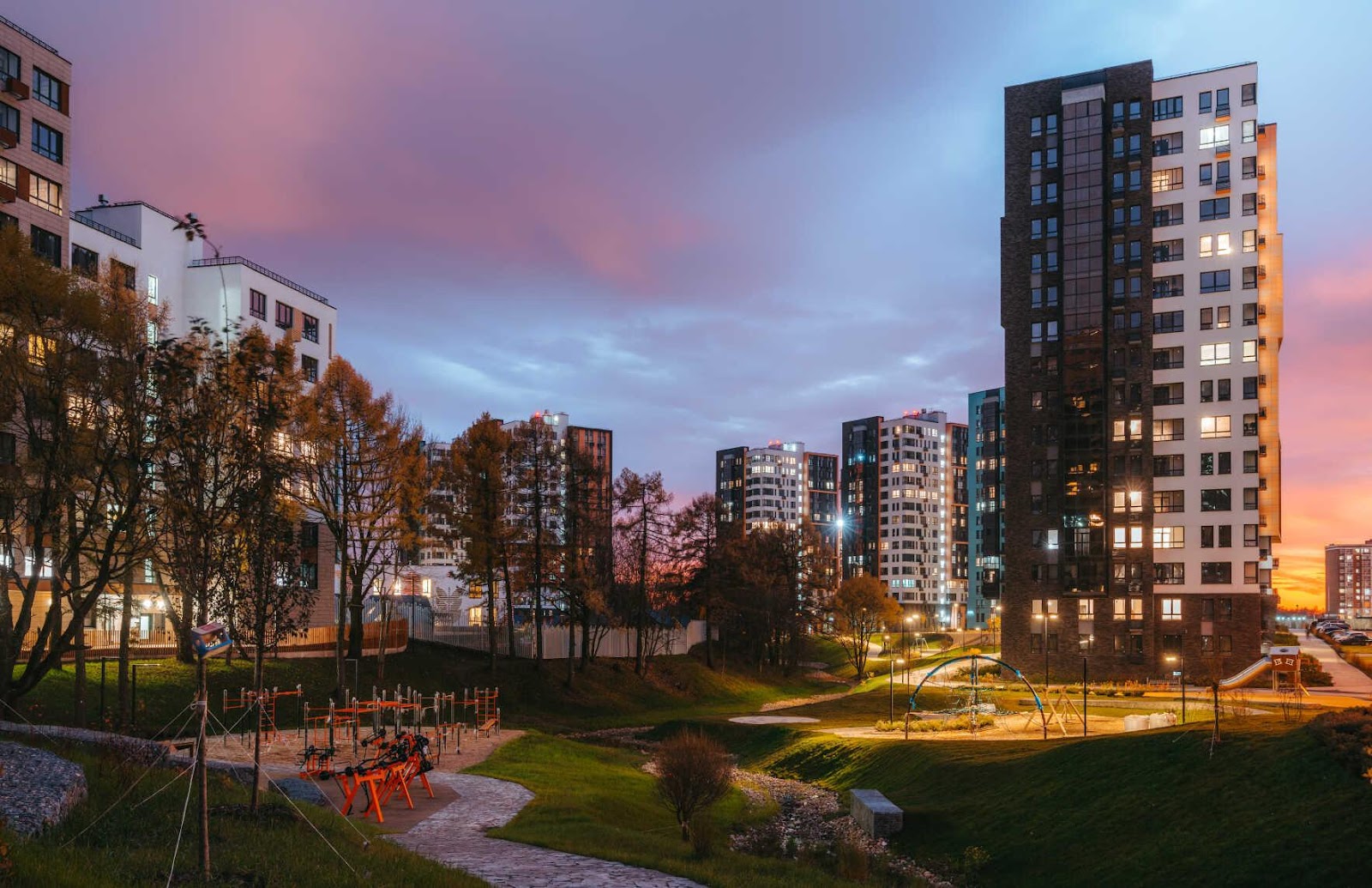 Новостройки у метро Коммунарка: купить квартиру от застройщика в Москве по  цене от 5933134 руб. | Pronovostroy