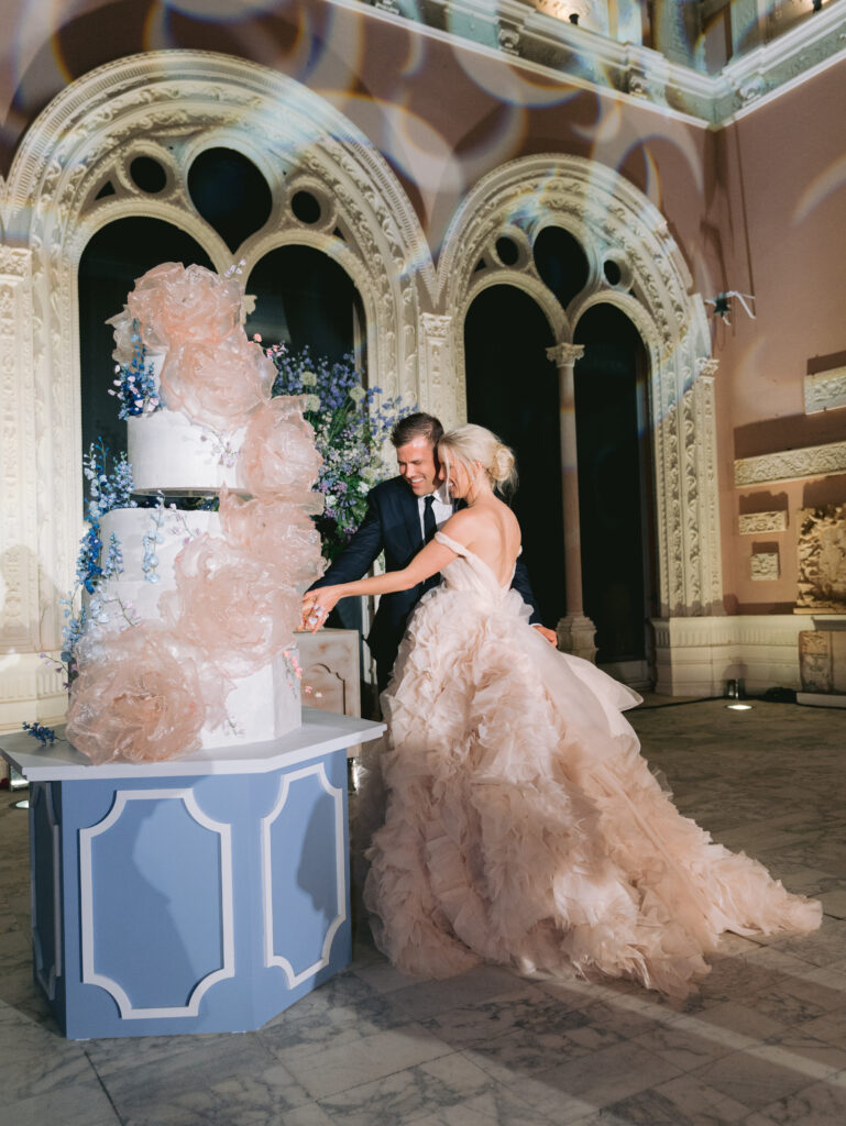 Our Favorite Wedding Cakes of 2023 