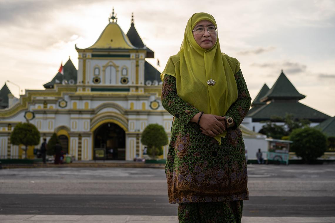 Standing in front of the city’s grand mosque, Dewi Khalifah talks about Sumenep’s success and hopes for BIAN. 
