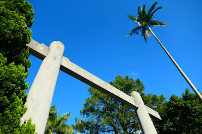 神社代表性的鳥居，象徵神界與人間的分野