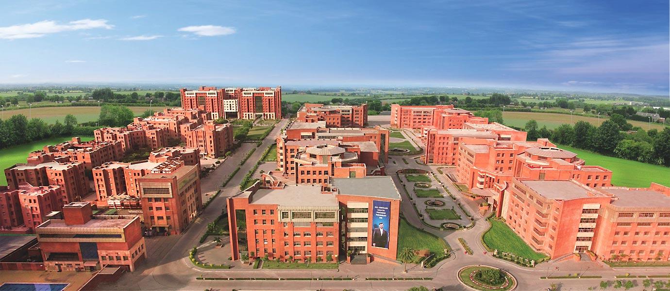 Amity University comes under the Top Engineering Colleges in Noida in 2024
