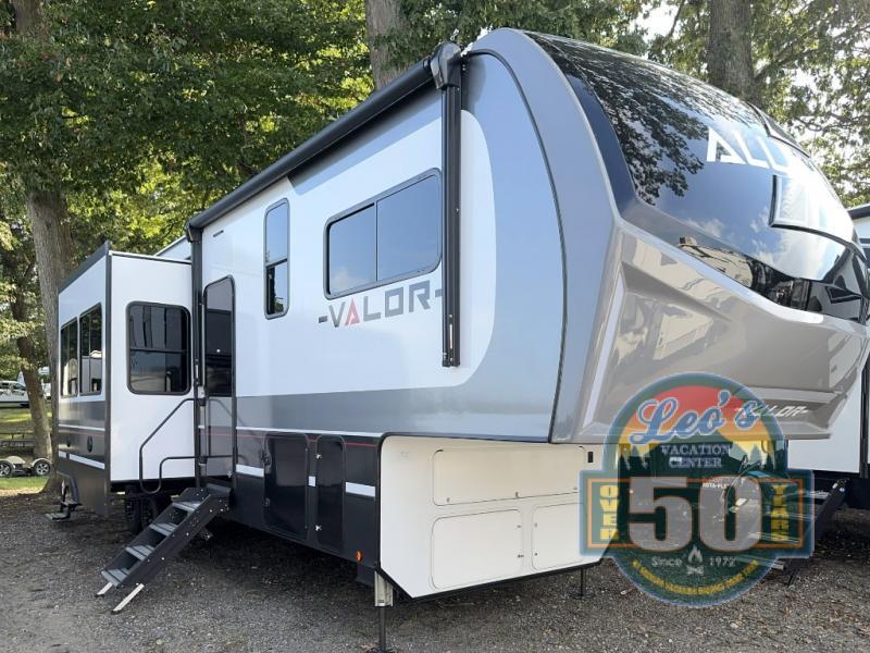Find more toy haulers at prices you'll love at Leo's Vacation Center.