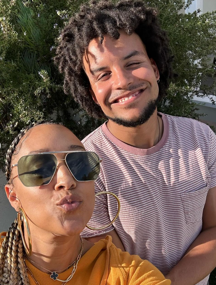 Who are Tia Mowry&#039;s Siblings dating?