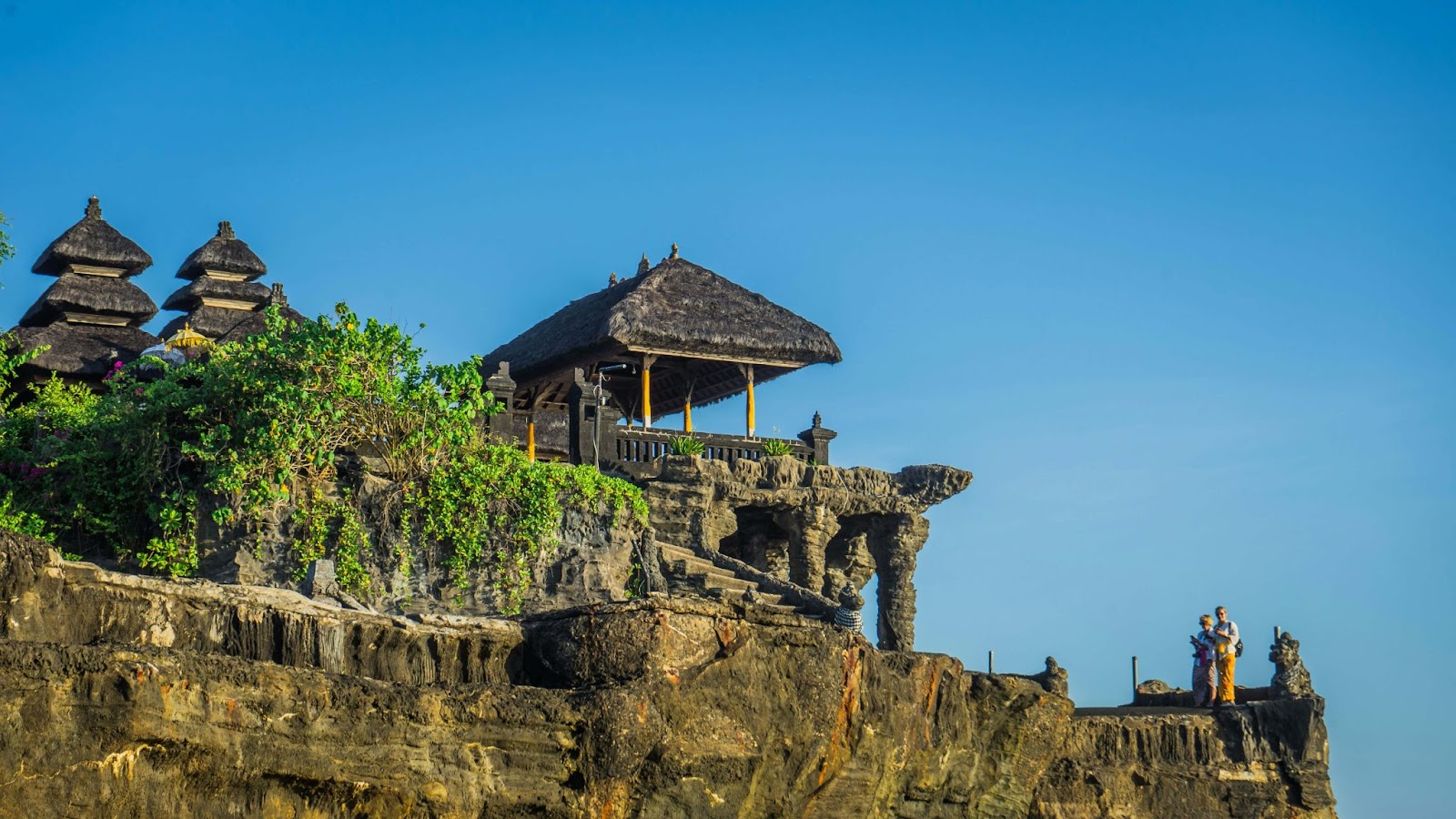 Famous Hindu Temple Bali Tanah Lot Temple 