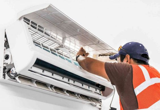 Tại sao máy lạnh Daikin không mát? Do không được vệ sinh, bảo dưỡng định kỳ