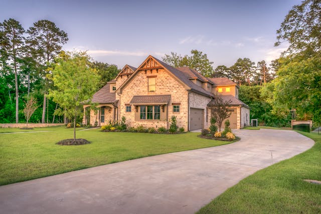 6 Ways to Enhance Your Home’s Curb Appeal