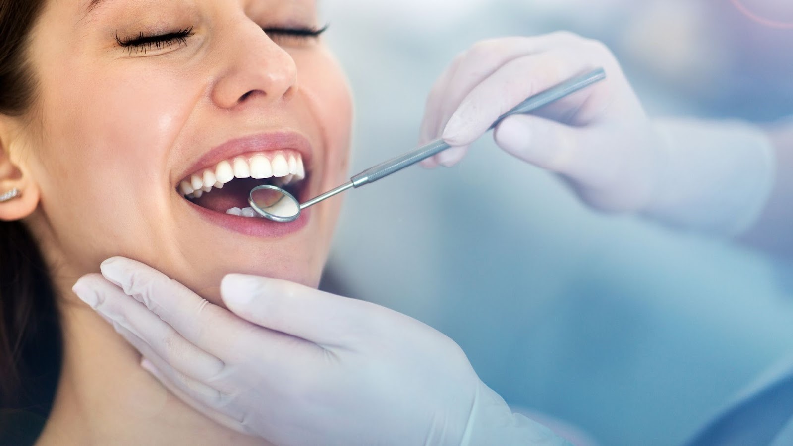 Como a limpeza com dentista previne doenças bucais