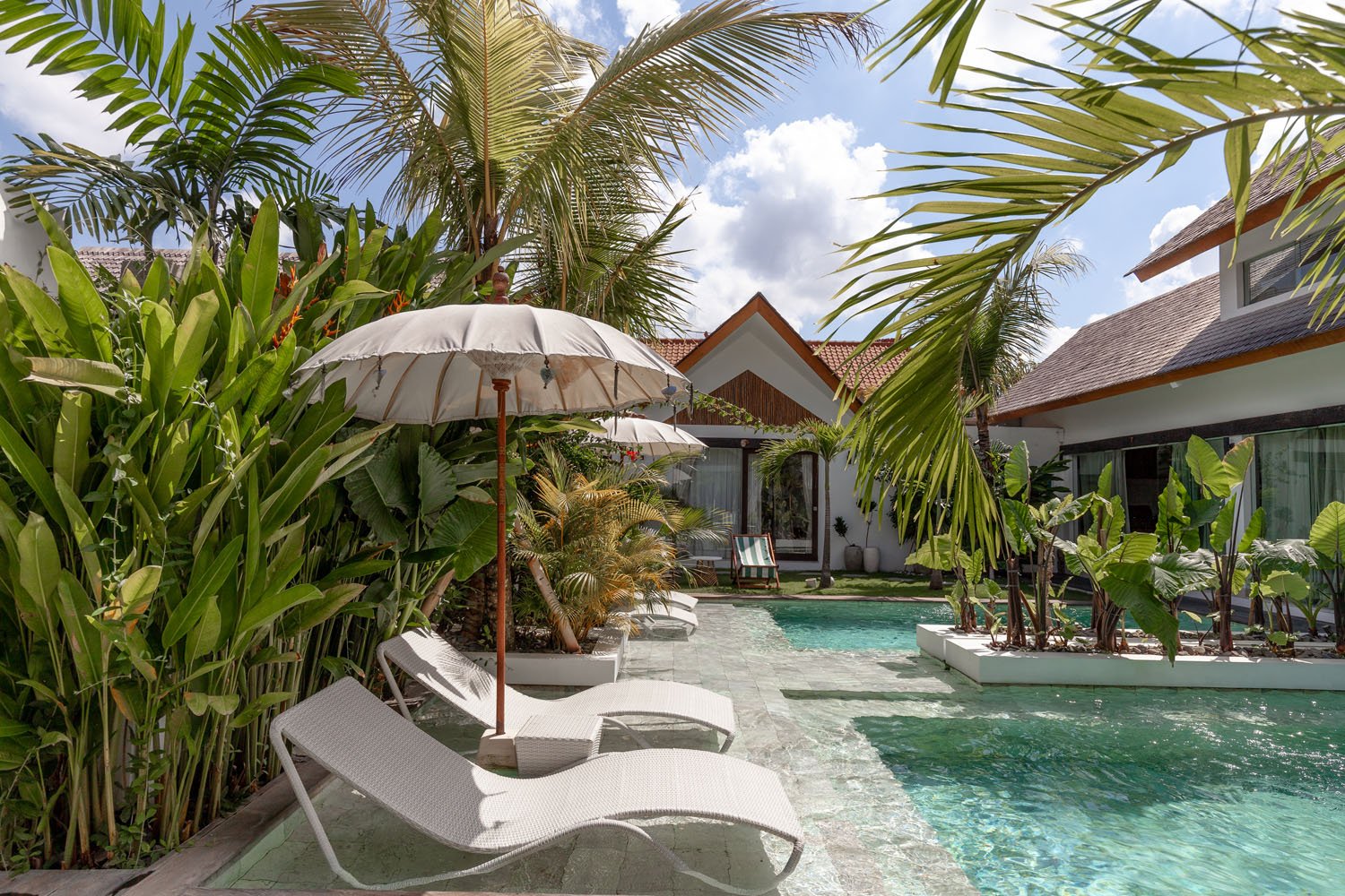 Seaside Extravagance Opulent Stays
