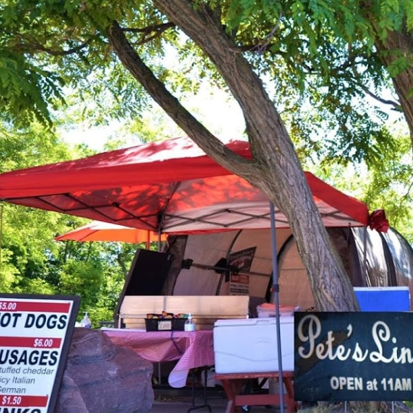 Pete's Links hot dog stand, Port Carling