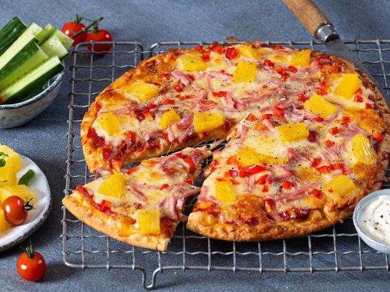 Pizza hawaii đơn giản cho ngày cuối tuần thư giãn1