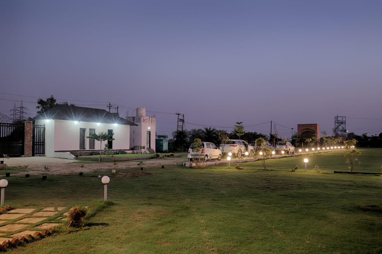 Villas for private party in Gurgaon