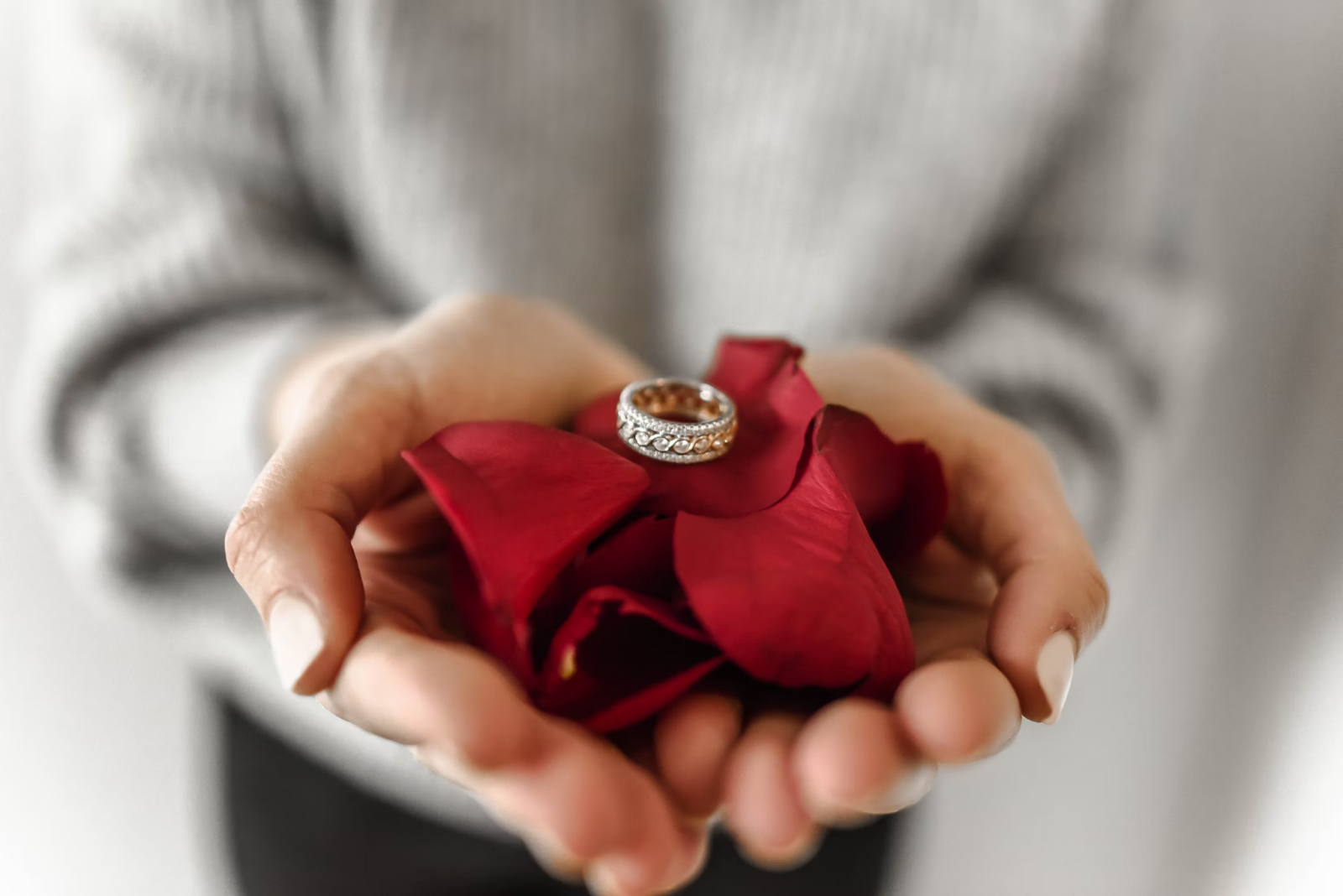 Unique Valentine's Day Wedding Ideas
