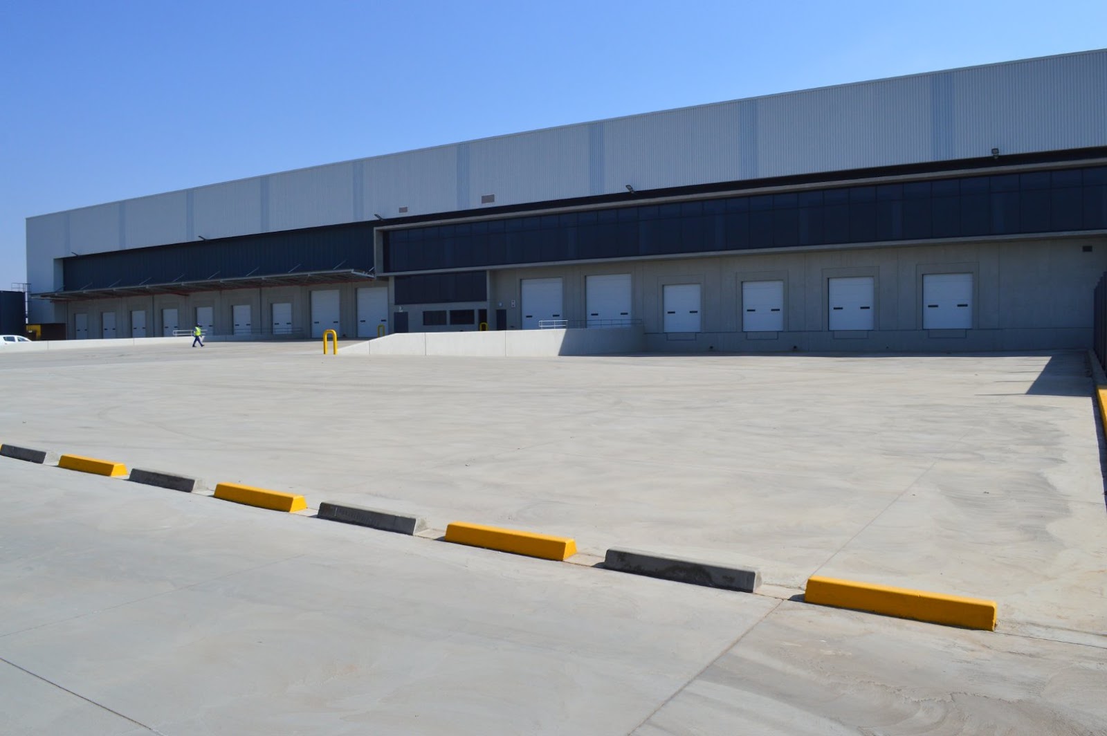 logistics warehouse for rent
